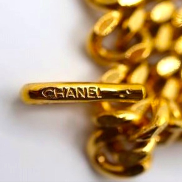 Authentic Chanel Chain Layer Necklace in Gold - Picture 8 of 9
